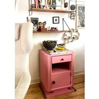 Art Deco Nachttisch Ca. 1930 Kreidefarbton Pastellgrün Art Deco Nachttisch Ca. 1930 Kreidefarbton Pastellgrün von badgerandapple