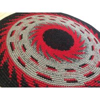 Handarbeit Häkeln Mehrfarbige Teppich Mit Ausdrucksstarken Mustern, 40-45 Zoll Im Durchmesser von balticfrog