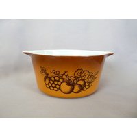 Pyrex Alten Obstgarten-Kasserolle von basicallyBaca