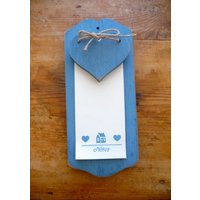 Vintage Blau Hölzern Heart County Notizblock Halter von basicallyBaca