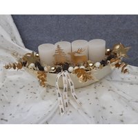 Reh Und Baum in Gold Verarbeitet Einer Cremfärbigen Schale Viele Jahre Zu Verwenden Reh Und Baum in Gold Verarbeitet Einer Cremfärbigen Schale Viele Jahre Zu Verwenden von basteleva