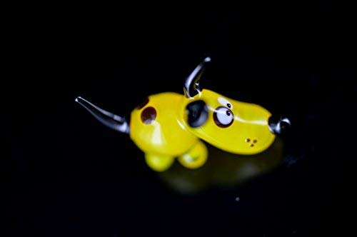 Schnüffelnder Hund - Miniatur Figur aus Glas Gelb Schwarz Gepunktet - Glasfigur Gelber Hund Mini Schnüffelnd - Glastier Sonnen Deko Setzkasten Vitrine von basticks
