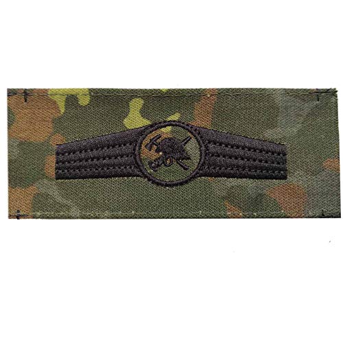 baum-m gmbh Bundeswehr Tätigkeitsabzeichen Brandschutzpersonal Schwarze Stickerei auf Flecktarn-farbenen Original Stoff von baum-m gmbh