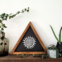 Azteken Holzschild, Dreieck, Holz Wandkunst, Wandbehänge, Wohnkultur, Spiral Dreieck Holzschild von beARTwood