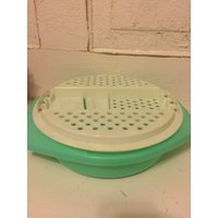 Vintage Grüner Tupperware Käsereibe Behälter von beffyfaye