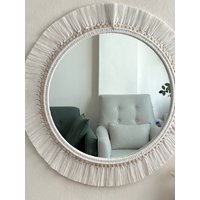 Weißer Makramee Spiegel, Perlen Makramee, Boho Wandbehang Valentinstag Geschenk, Neugeborenen Weißer Makramee Spiegel, Perlen Makramee, Boho Wandbehang Valentinstag Geschenk, Neugeborenen von bellabohemiandesign