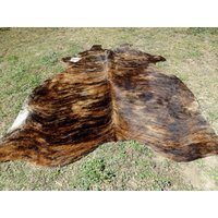 Brindle Braun Große Neuer Rindsleder Teppich Naturhaare Auf - 6x6 Ft Größe Ca. Tri-Color Schokotöne Weiche Haare Kuhfell R-R N von bellamirella