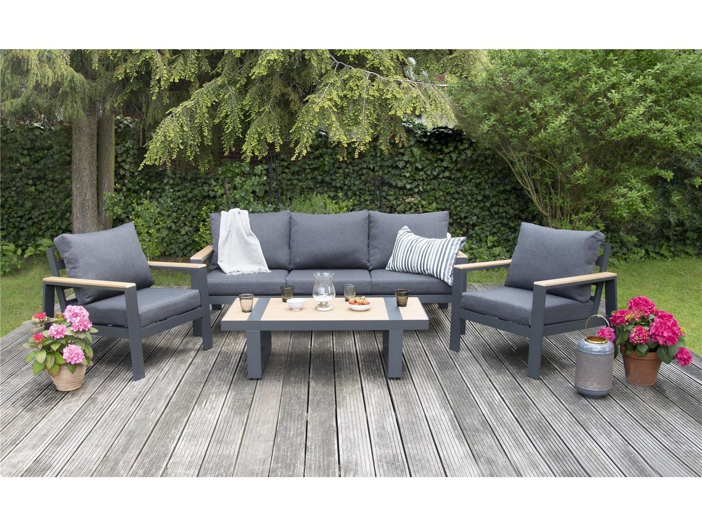 bellavista - Home&Garden® Gartenlounge-Set Aluminium Loungeset Arona, (Set, 4-tlg), Tischplatte aus WPC, für bis zu 5 Personen geeignet von bellavista - Home&Garden®