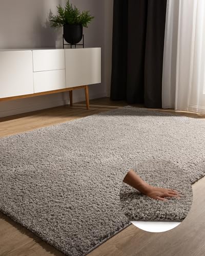 benuta Basic Hochflorteppich Teppich Wohnzimmer Sohari - Hellgrau 60x120 cm - Minimalistischer Look - Weich & Waschbar - Für Schlafzimmer, Flur oder Esszimmer - Geeignet für Fußbodenheizung von benuta