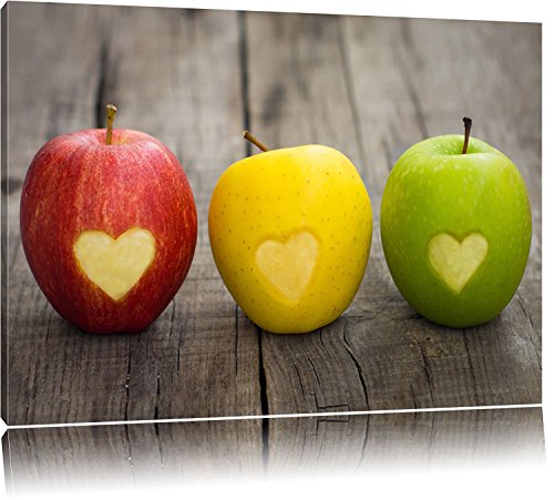 Ampel Herzäpfel in rot gelb grün! 3 Äpfel mit eingeschnittenen Herz auf einem Holztisch in der Farben rot gelb grün! von bestforhome