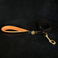 Bestia™ Echtleder Bijou Leine Mit Weicher Griffpolsterung. 2 cm Breit. 110 Lang. 100% Leder. Handgemacht in Europa von bestiadoggear