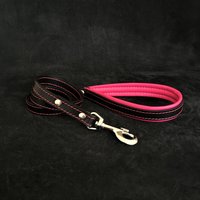 Bestia™ Echtleder Blankleder Leine Mit Weicher Griffpolsterung. 2 cm Breit. 110 Lang. 100% Leder. Handgemacht in Europa von bestiadoggear