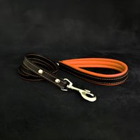 Bestia™ Echtleder Blankleder Leine Mit Weicher Griffpolsterung. 2 cm Breit. 110 Lang. 100% Leder. Handgemacht in Europa von bestiadoggear