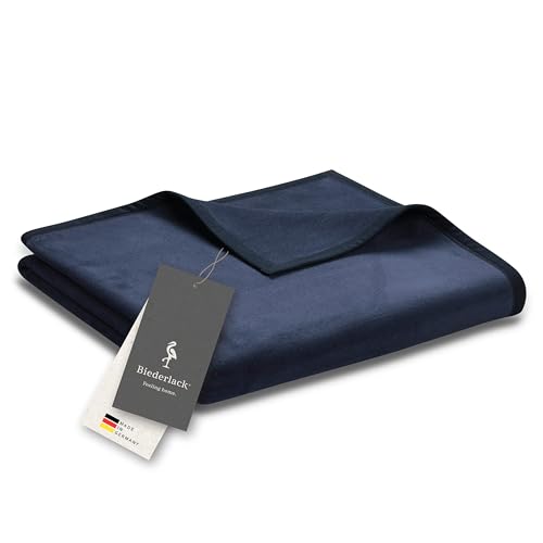 biederlack® flauschig-weiche Kuscheldecke aus Baumwolle & Polyacryl I Made in Germany I Öko-Tex Made in Green I nachhaltig produziert I einfarbige Wohndecke Cotton Uni - Dunkel-Blau in 150x200 cm von biederlack