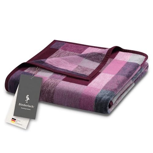 biederlack® Flauschige Kuscheldecke aus Baumwollmischgewebe I Made in Germany I Öko-Tex I nachhaltig produziert I Wohndecke Color Squares Berry in Beere-rosa I Sofa-Decke in 150x200 cm von biederlack
