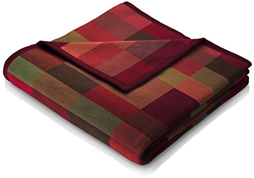 biederlack® flauschig-weiche Kuscheldecke aus Baumwollmischgewebe I Made in Germany I nachhaltig produziert I Wohndecke „Color Squares Red“ in dunkel-rot/grün I Öko-Tex I Sofa-Decke 150x200cm von biederlack