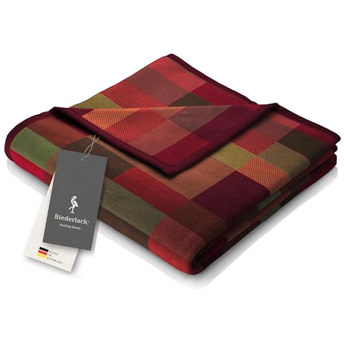 biederlack® flauschig-weiche Kuscheldecke aus Baumwollmischgewebe I Made in Germany I nachhaltig produziert I Wohndecke „Color Squares Red“ in dunkel-rot/grün I Öko-Tex I Sofa-Decke 150x200cm von biederlack