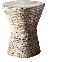 Leichter, Formschöner Hocker Aus Recyclter Pappwabenplatte von bjoernbernt