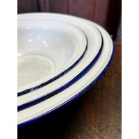 3Er Set Vintage Emaille Schüsseln von blackpeacockvintage