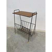 Beistelltisch Mit Zeitungsständer Stringdesign von blackpeacockvintage