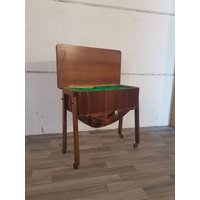 Midcentury Nähkästchen/Nachttisch Auf Rollen von blackpeacockvintage