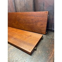 Regalbrett Nisse Strinning Original Regalbrett Nisse Strinning Original von blackpeacockvintage