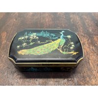 Vintage Blechdose Pfau Motiv von blackpeacockvintage