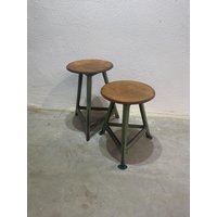 Vintage Werkstatthocker Aus Einer Kristallglasfabrik von blackpeacockvintage