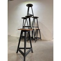 Vintage Werkstatthocker Aus Einer Kristallglasfabrik von blackpeacockvintage