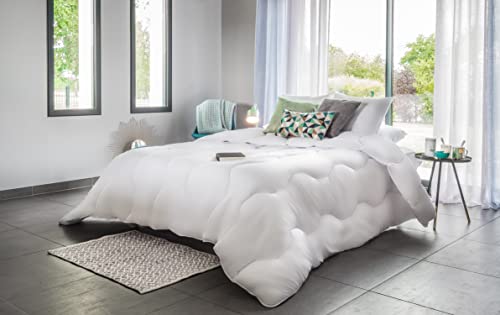 blanrêve - Aerelle Blaue Bettdecke - sehr weich - flauschig und bequem - Einzelbett - Eco Responsible - Die Komfortfaser fühlt Sich gut an, 140 x 200 cm von blanrêve