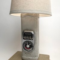 Weston Light Meter 150 Lampe Akzent Oak Hohe Säule Schmalen Beton 9 Zoll Hoch 3"Basis 2 3/4 X2 Emblem Auf Der Rückseite von blindbicyclist