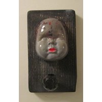 Creepy Baby Face Ohrhaken Creepy Baby Face Ohrhaken von bmwpottery