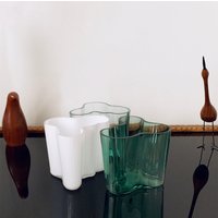 Alvar Aalto Iittala Weiße Glasvase | Klein von boSwedishStyle