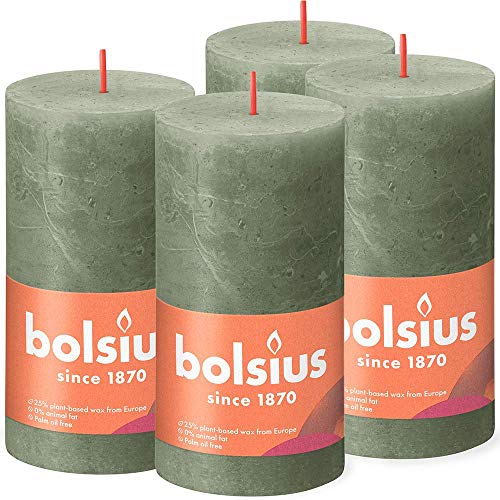 Bolsius Rustik Stumpenkerzen - Olivengrün - Set 4 Stück - Dekorative Haushaltkerzen - Länge Brenndauer 60 Stunden - Unparfümierte - Natürliches Pflanzenwachts - Ohne Palmöl - 13 x 7 cm von bolsius