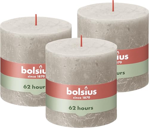 Bolsius Rustik Stumpenkerze XXL - Hellgrau - 3 Stück - 10 x 10 cm - Dekorative Haushaltkerzen - Länge Brenndauer 62 Stunden - Unparfümierte - Enthält Natürliches Pflanzenwachs - Ohne Palmöl Bolsius Rustik Stumpenkerze XXL - Hellgrau - 3 Stück - 10 x 10 cm - Dekorative Haushaltkerzen - Länge Brenndauer 62 Stunden - Unparfümierte - Enthält Natürliches Pflanzenwachs - Ohne Palmöl von bolsius
