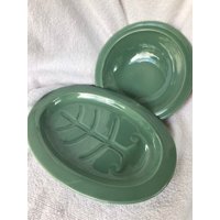 Wunderschönes Servierset Von Red Wing Pottery Village Green - Fleischplatte Und Schüssel von bonzaisantiquities