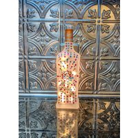 Bayou Satsuma Rum Schnaps Flaschenlampe Mit Bunten Blingy Aufklebern Bayou Satsuma Rum Schnaps Flaschenlampe Mit Bunten Blingy Aufklebern von booklooks