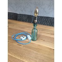 R Whites Halb Pint Flaschenlampe von bottledumplighting