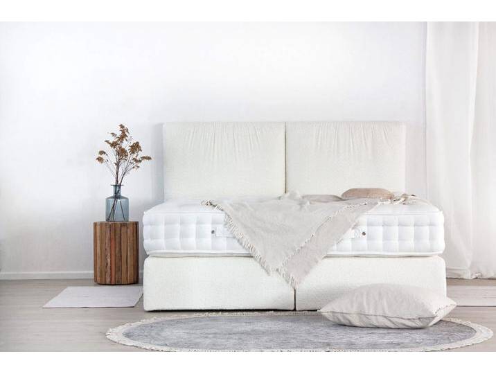 Boxspringbett LOVELY 180x200 cm - verschiedene Farben und Bezüge verfügbar - mit Matratze - mit gepolsterem, mittig geteiltem Kopfteil von boxspringliebe