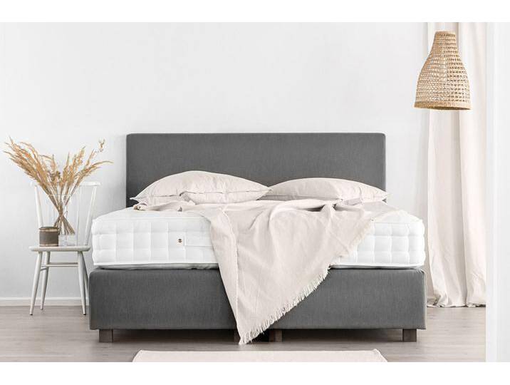 Boxspringbett VENICE 180x200 cm - verschiedene Farben und Bezüge verfügbar - konfigurierbar - mit Matratze - mit niedrigem Kopfteil von boxspringliebe