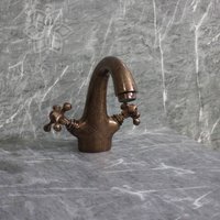 Waschbecken Wasserhahn Mit Gravur Bronze von brasspure