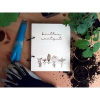 Personaliserter Saatgut-Ordner Aus Holz - Für 40 Sorten | Geschenk Gärtnerinnen & Selbstversorger Personaliserter Saatgut-Ordner Aus Holz - Für 40 Sorten | Geschenk Gärtnerinnen & Selbstversorger von brittiboutique