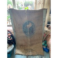 Alter Getreidesack Aus Jute, Besonders Einer Mit Dem Blauen Storch, Shabby Zustand von brocadeaux