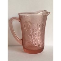 Vintage, Rosa Glas, Kig Indonesien, Milchkrug Sirupglas, Weinrebenmuster, Pressglas, Vintage Küche 1980Er Jahre von brocantechezaicha
