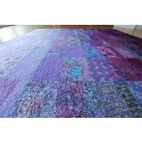 Lila Ombre Moderne Handgefertigte Quilt - Wählen Sie Ihre Größe Auf Bestellung von btaylorquilts