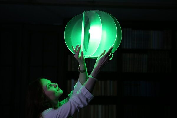 build-yours Acrylglas-Lampe - Hängelampe mit LED Beleuchtung und Fernbedieung von build-yours