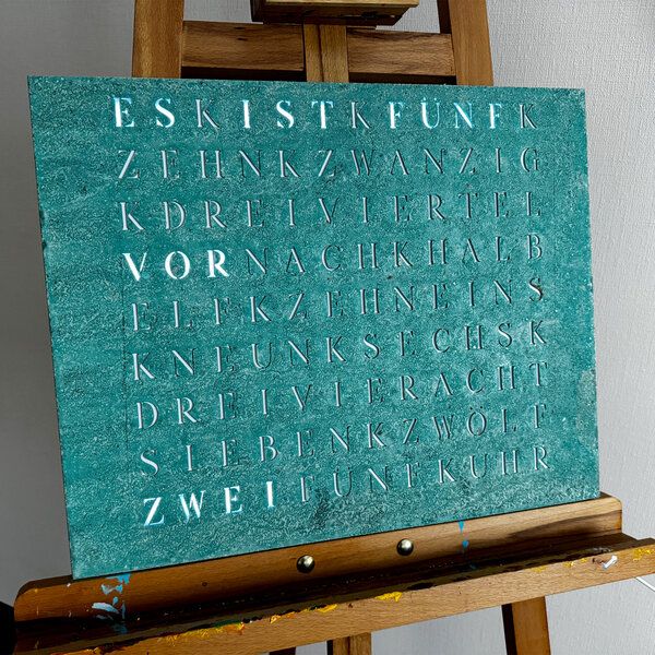 build-yours WordClock Jupiter Grünspan - LED Wanduhr - Designer Wortuhr Industrial von build-yours