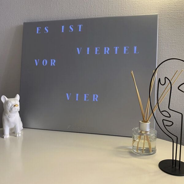 build-yours Wortuhr WordClock Jupiter - LED Wanduhr - Schiefer, Space, Weißer Marmor uvm. von build-yours
