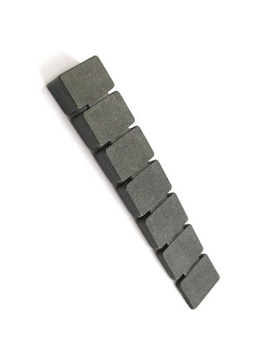 bum24 - 20er Set Kunststoff-Möbelkeile, Unterlegkeile mit 7 Segmenten, Steigung 1-8 mm, 76 x 15 mm, schwarz von bum24