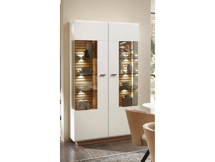 Wohn-Concept Vitrine FRESNO in Front weiß matt/Korpus Artisaneich Wohn-Concept Vitrine FRESNO in Front weiß matt/Korpus Artisaneich von busswohnen